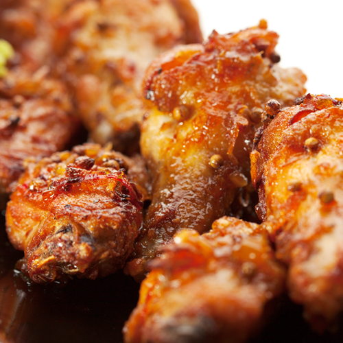 Grilled Chicken Wings with Lager Sauce